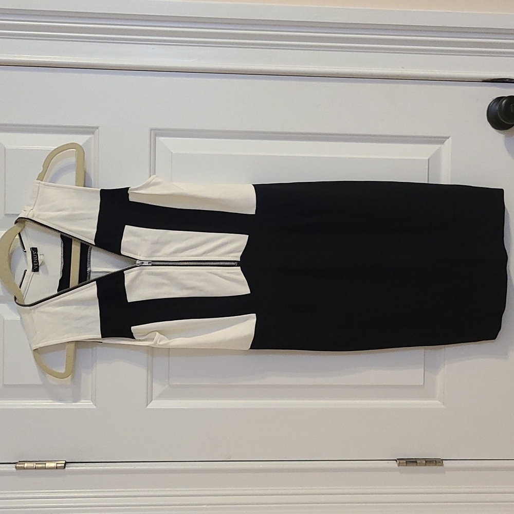 Black & Cream Zip Up Dress